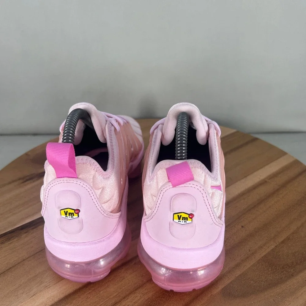 Nike Air Vapormax Plus Pink Foam Womens Running Shoes FZ3614-686 Size 7.5